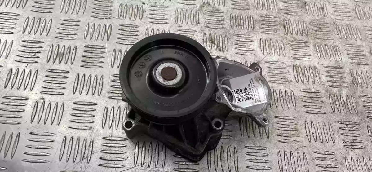 Помпа к BMW  2009