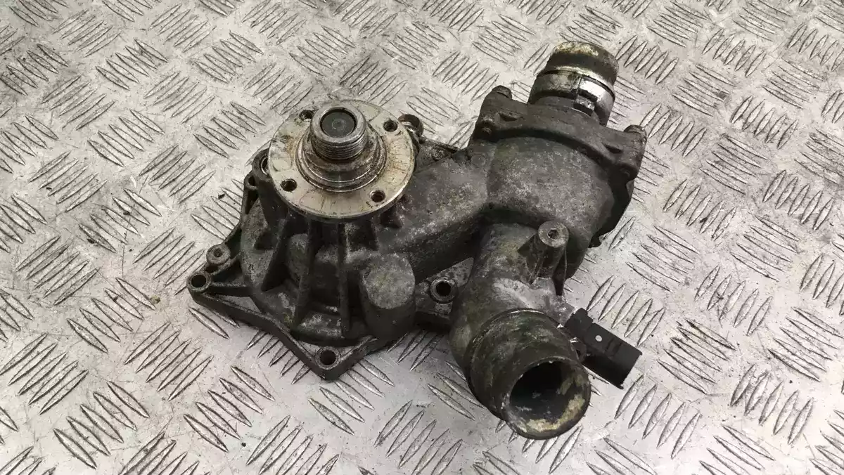 Помпа к BMW X5 2003