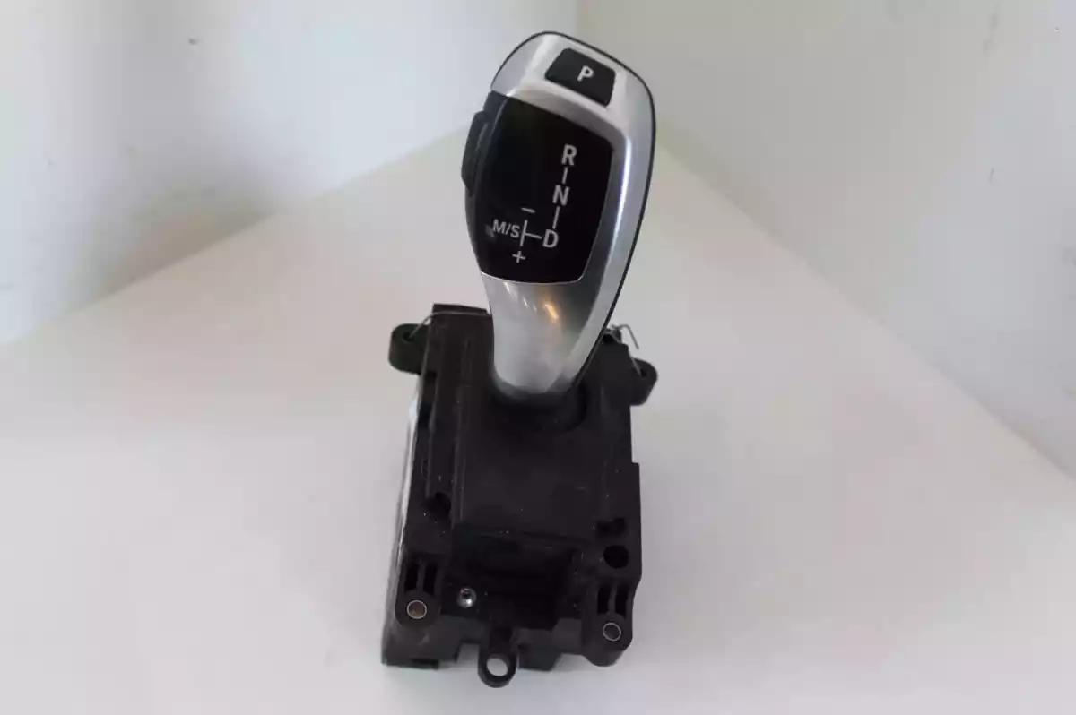 Помпа к BMW 7 series 2011