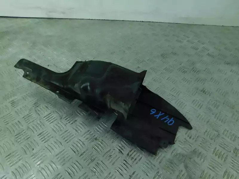 Воздуховод радиатора к BMW  1998