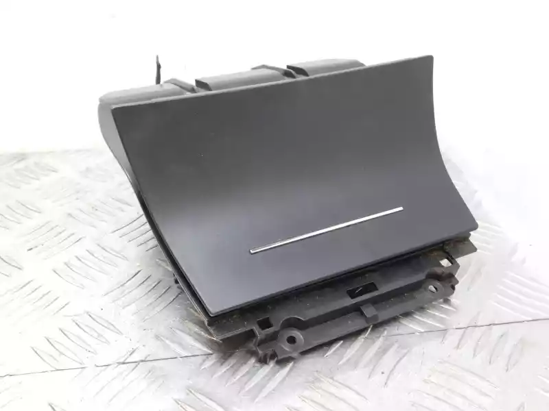 Пепельница к Skoda Octavia 2005
