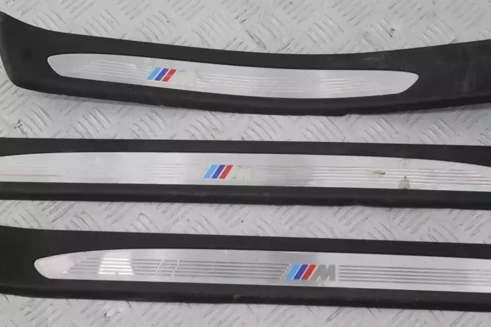 Накладка к BMW  2008