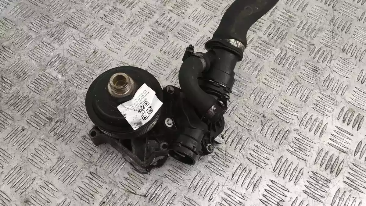 Помпа к BMW  2008