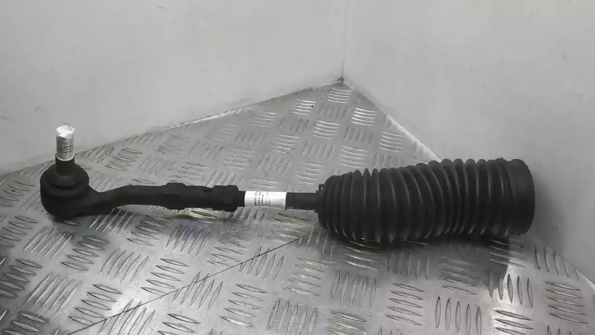 Наконечник рулевой тяги к BMW  2004