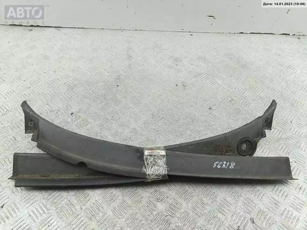 Дождевик к Volkswagen Passat 1990