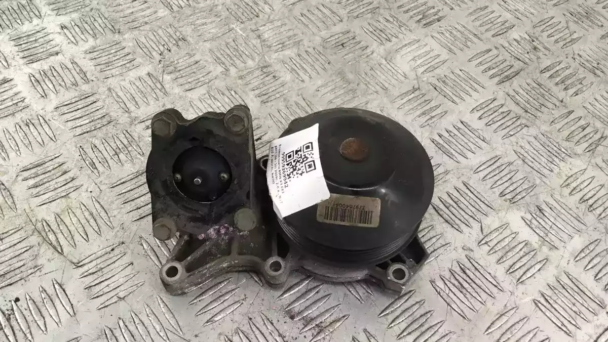 Помпа к BMW X3 2009