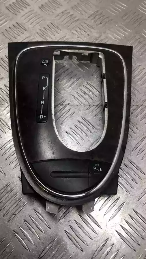 Накладка к Mercedes-Benz CLS-klasse 2007