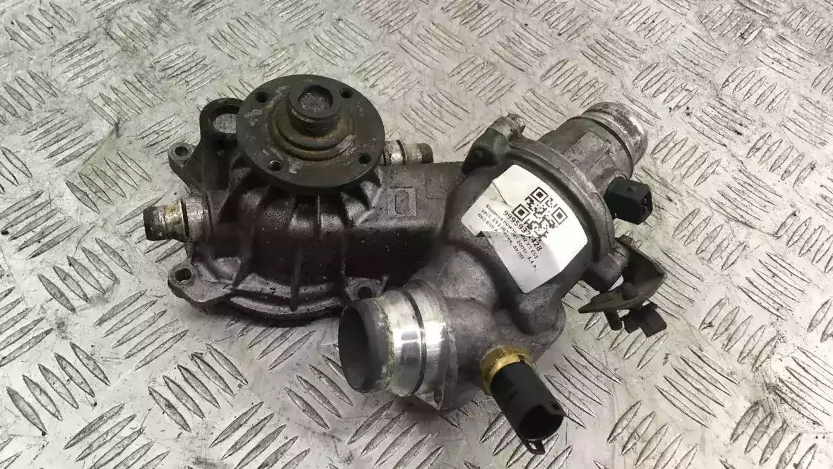 Помпа к BMW X5 2005