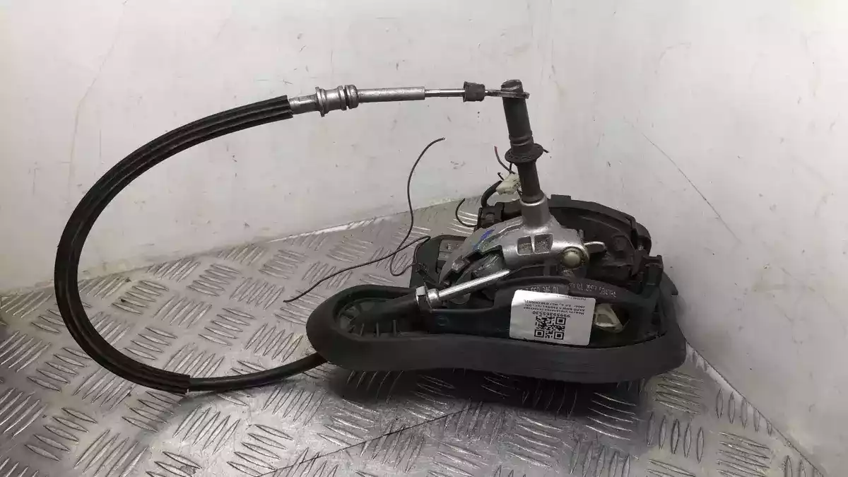 Помпа к BMW  2006