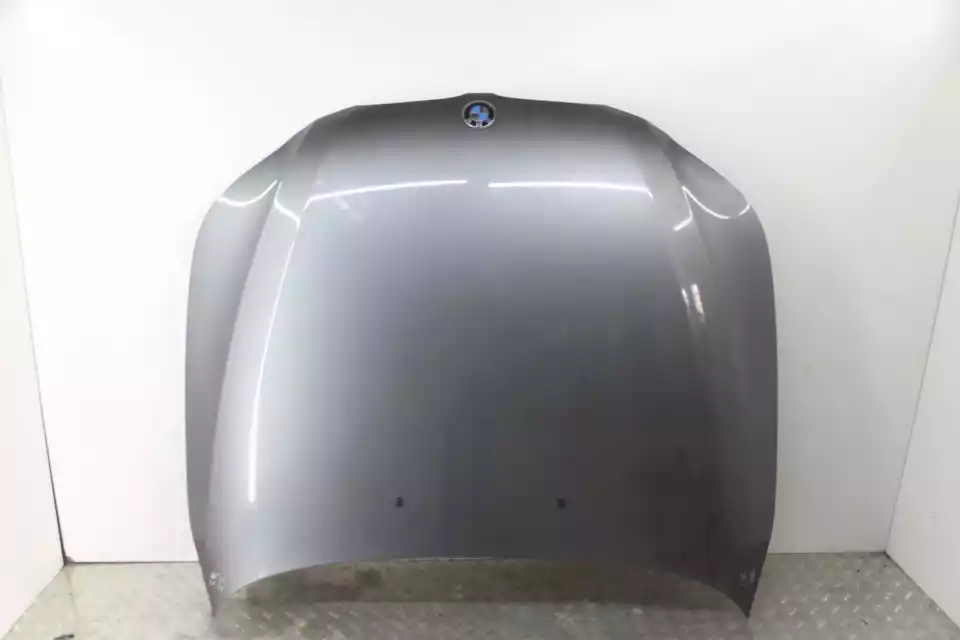 Капот к BMW  2008