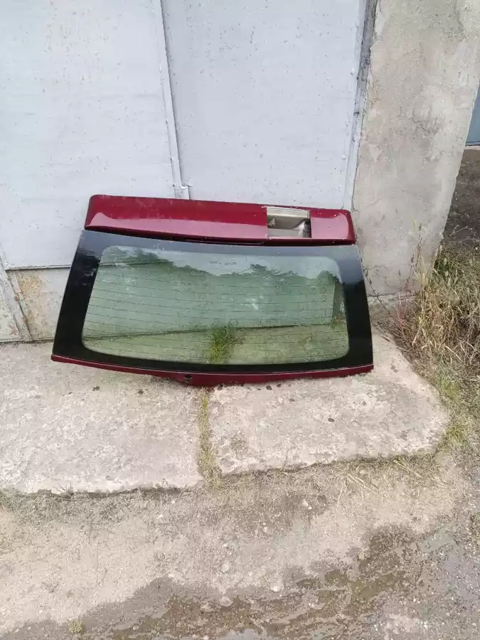 Стекло заднее к Citroen Xsara 1998