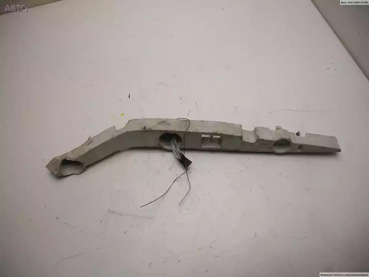 Кронштейн крыла  к Ford C-MAX 2004
