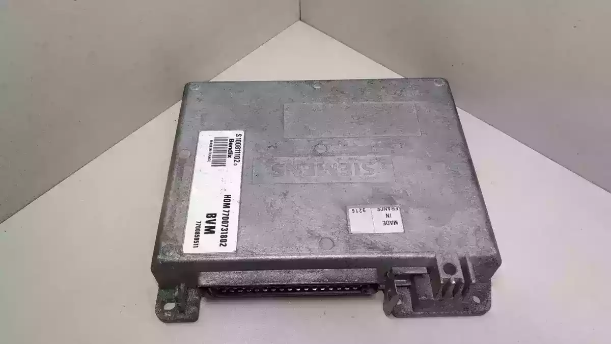Блок управления двигателем к Renault 21 1988