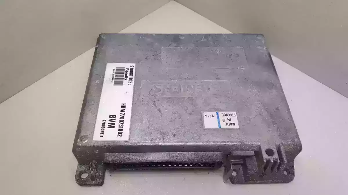 Блок управления двигателем к Renault 21 1988