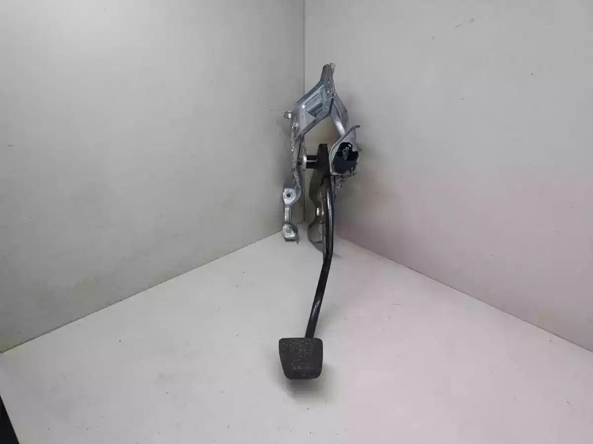 Педаль тормоза к Opel Zafira 2005