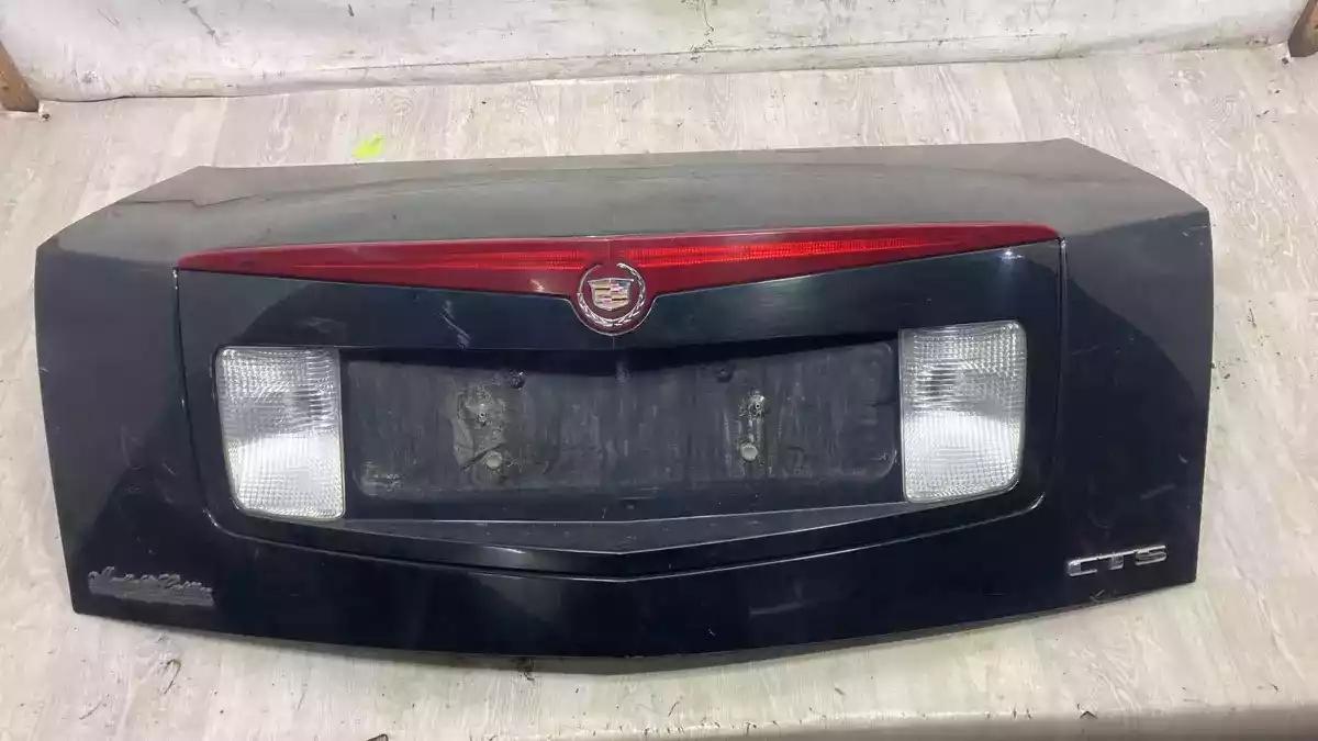 Бленда к Cadillac CTS 2005