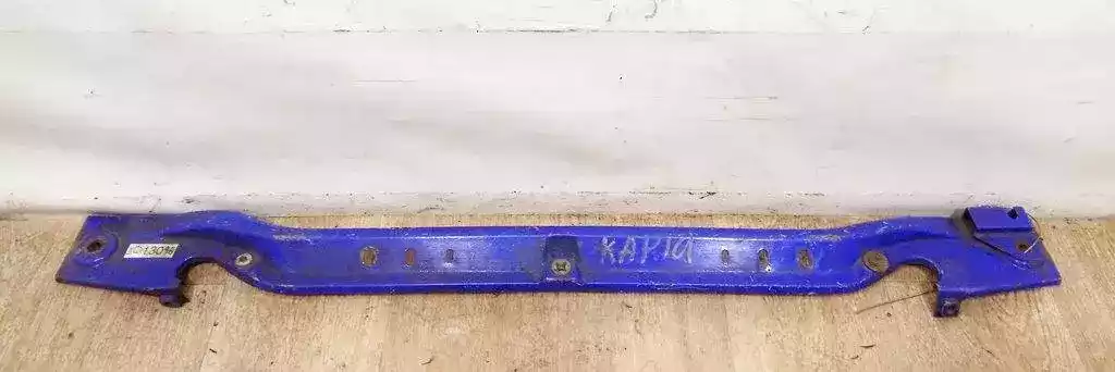 Рамка капота к Renault Rapid 1991