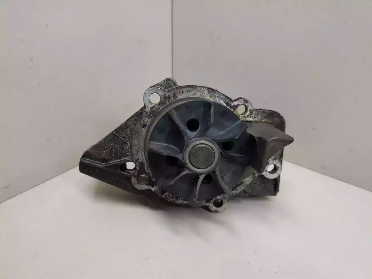 Помпа к Peugeot 406 2001
