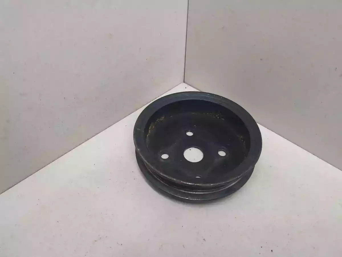 Шкив помпы к Nissan Almera 1995