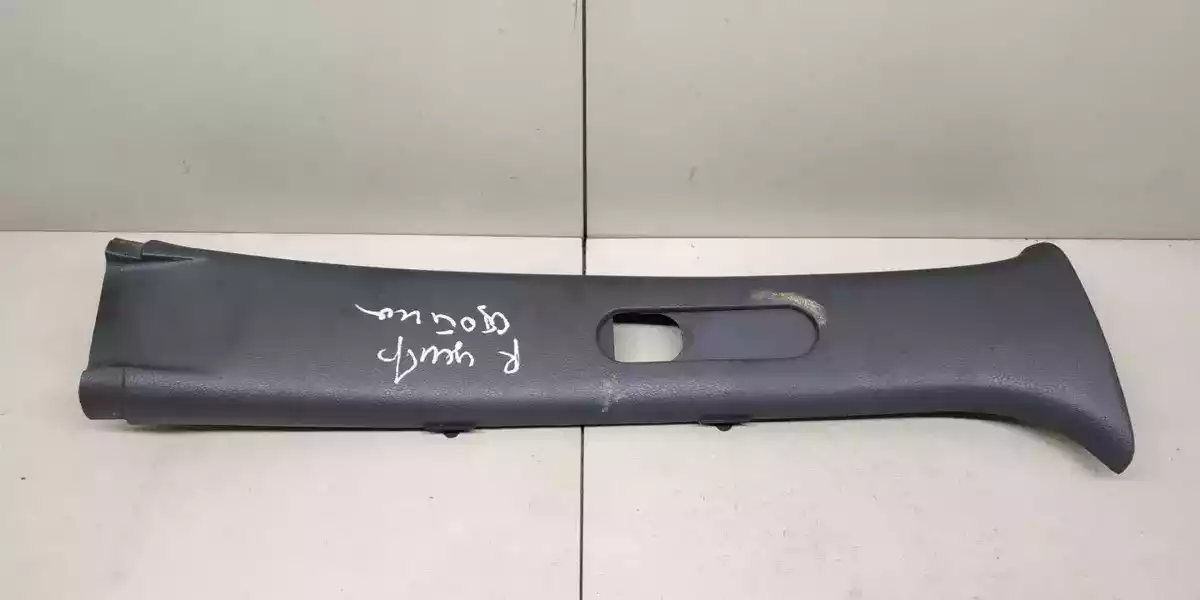 Пластик к Nissan Serena 1997