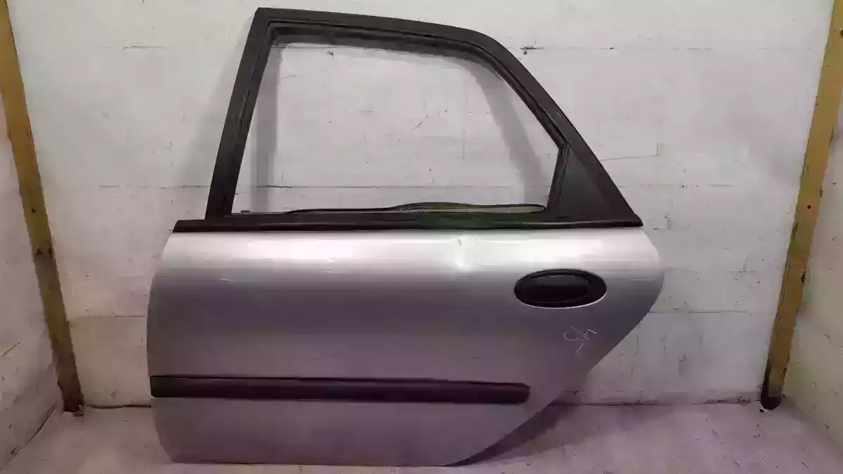 Уплотнитель к Renault Laguna 2000