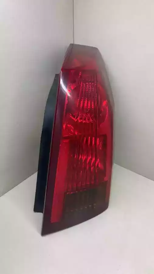 Фонарь задний правый к Cadillac CTS 2005