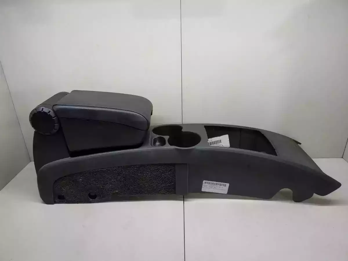 Подлокотник к Cadillac CTS 2005