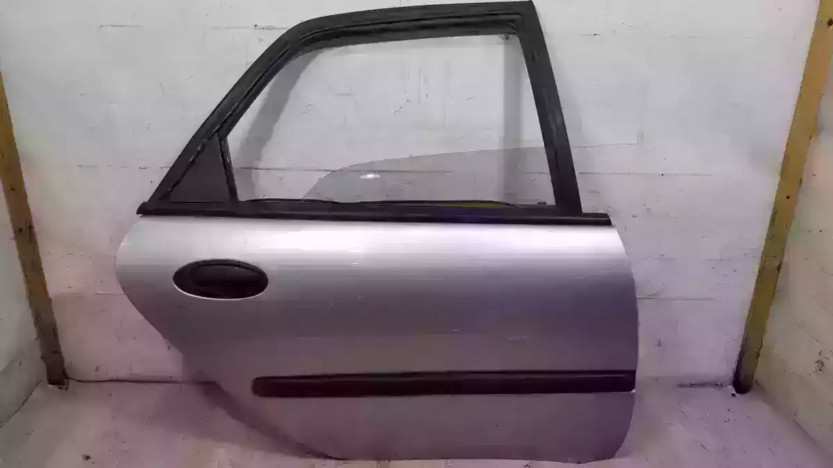 Уплотнитель к Renault Laguna 2000