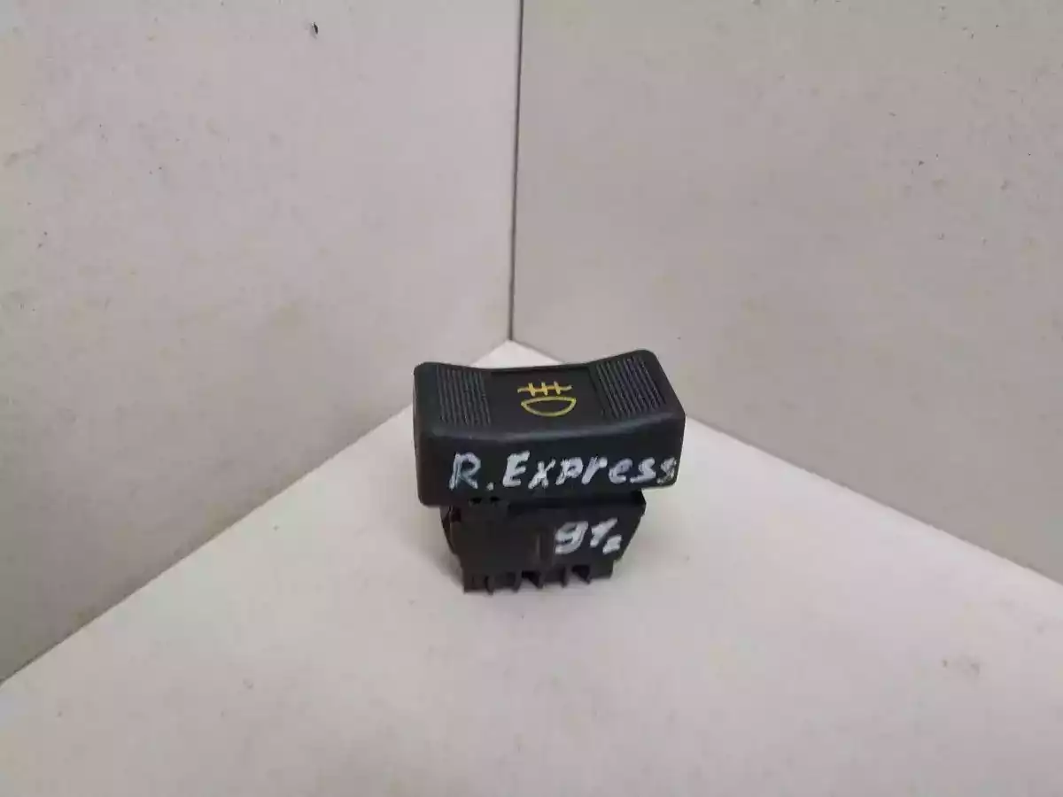 Кнопка противотуманных фар к Renault Express 1991