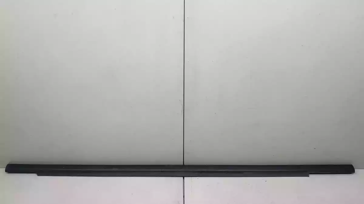 Уплотнитель к Fiat Stilo 2002