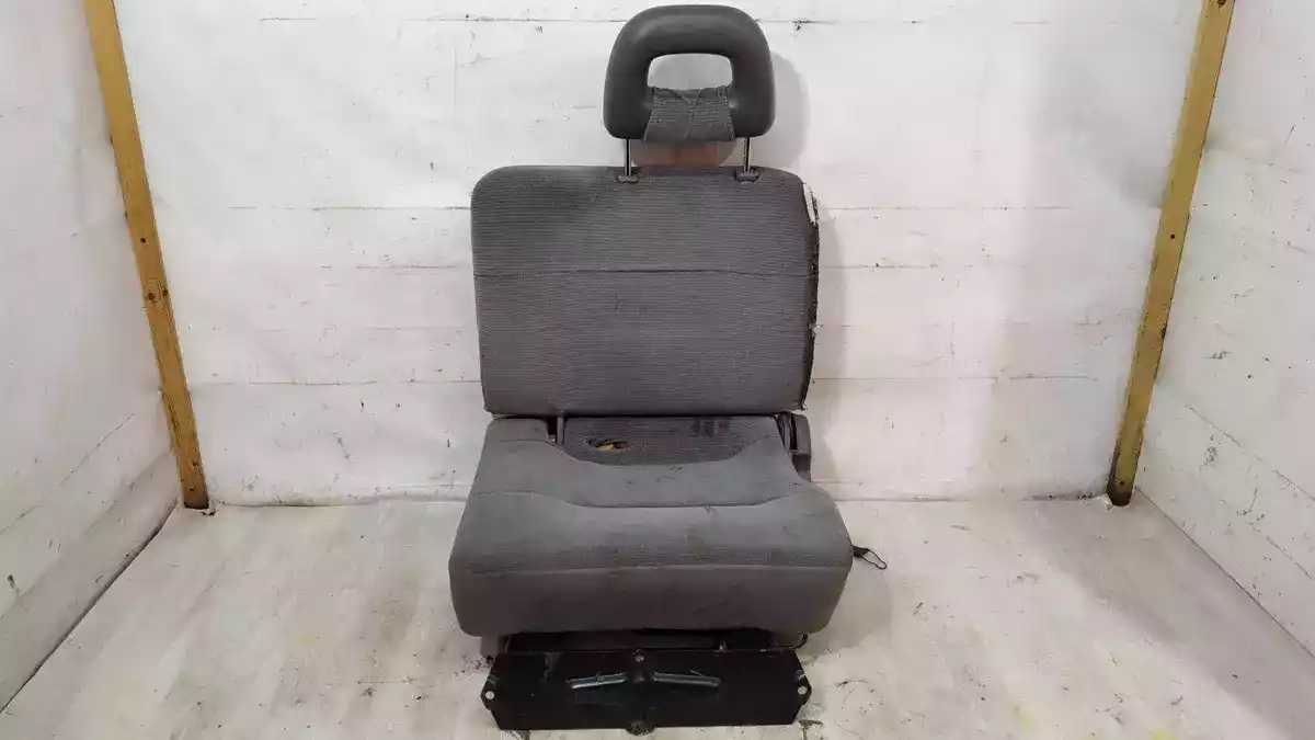Сиденье третий ряд к Nissan Serena 1997