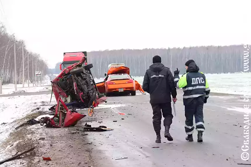 Смертельная авария в Рогачеве: Infiniti при обгоне врезался во встречный Volkswagen