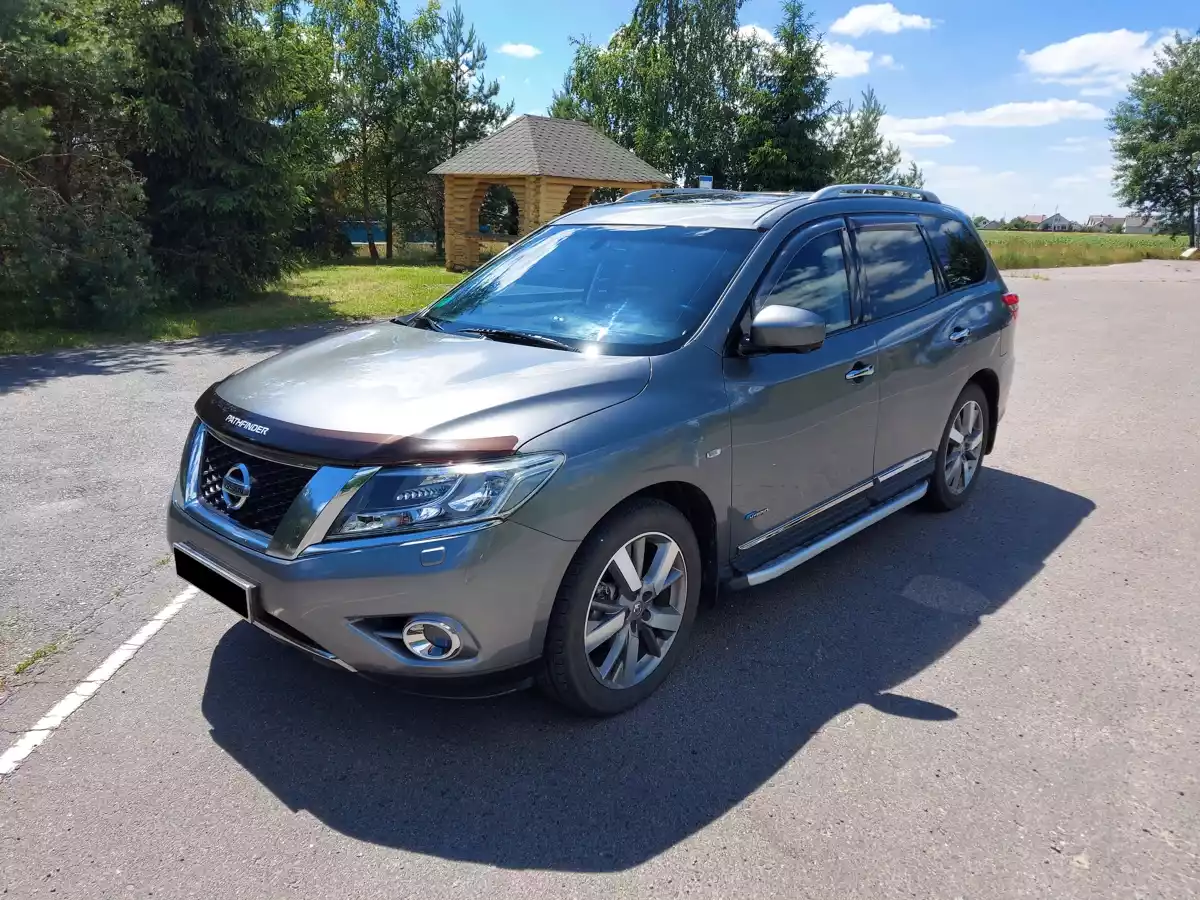 Nissan Pathfinder IV, 2015