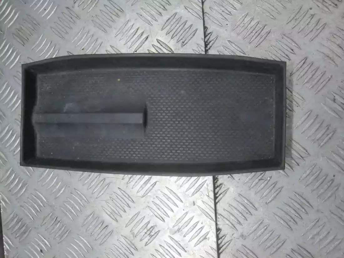 Подлокотник к BMW 7 series 2002