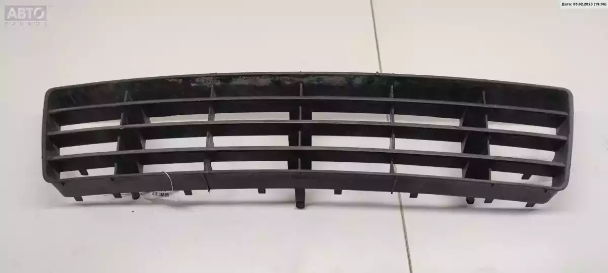 Решетка бампера к Audi A6 1998