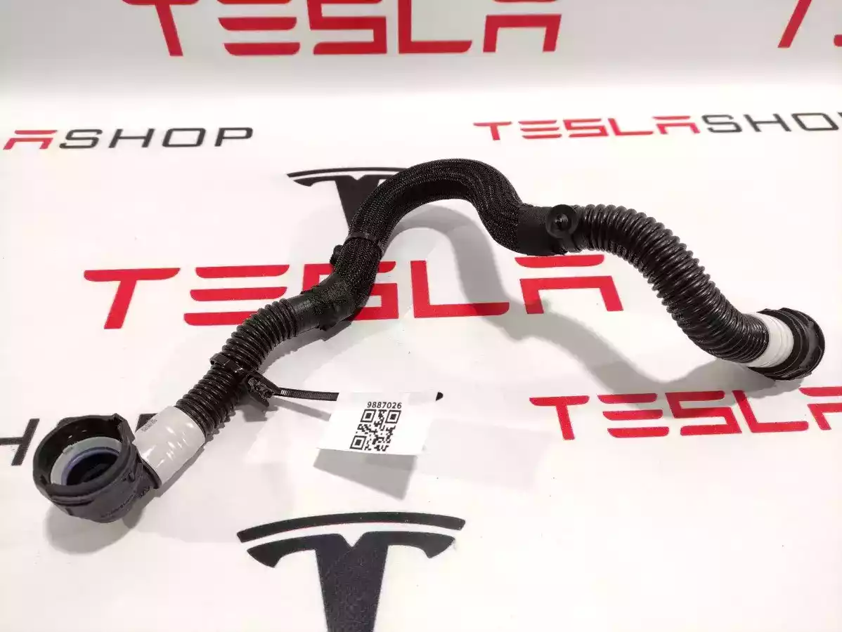 Патрубок к Tesla Model 3 2019
