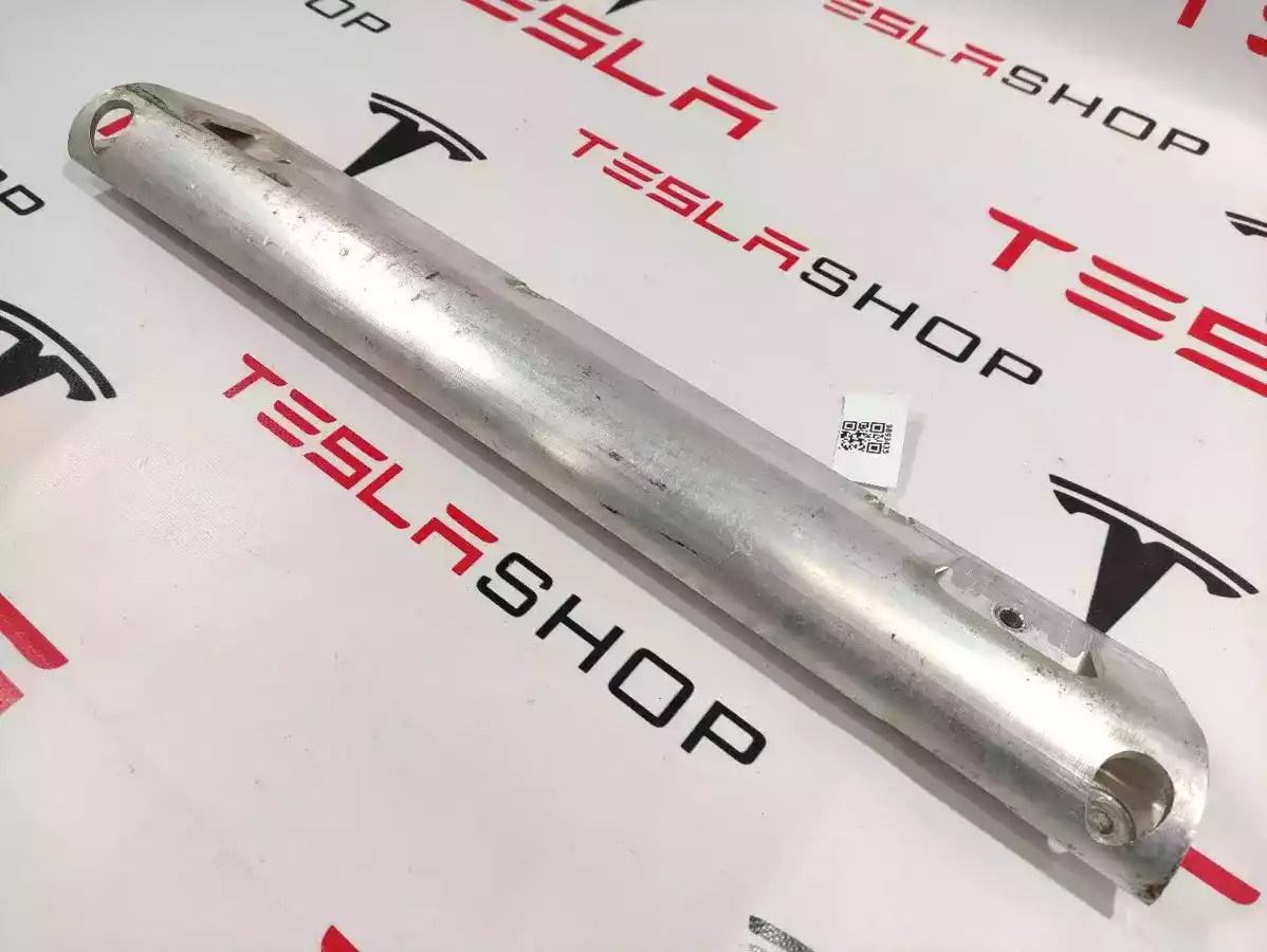 Кронштейн подрамника к Tesla Model S 2016