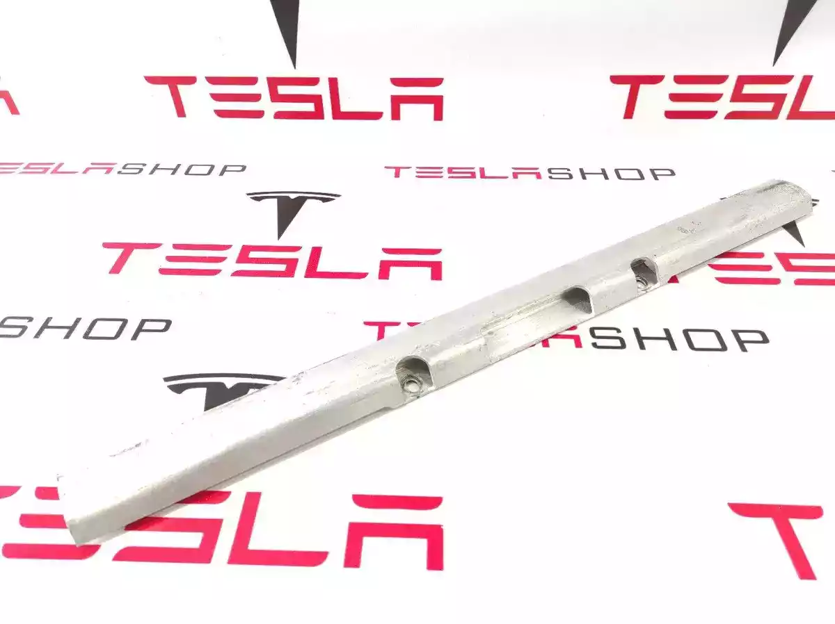 Кронштейн подрамника к Tesla Model S 2016