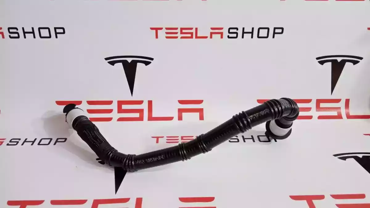 Патрубок к Tesla Model 3 2019