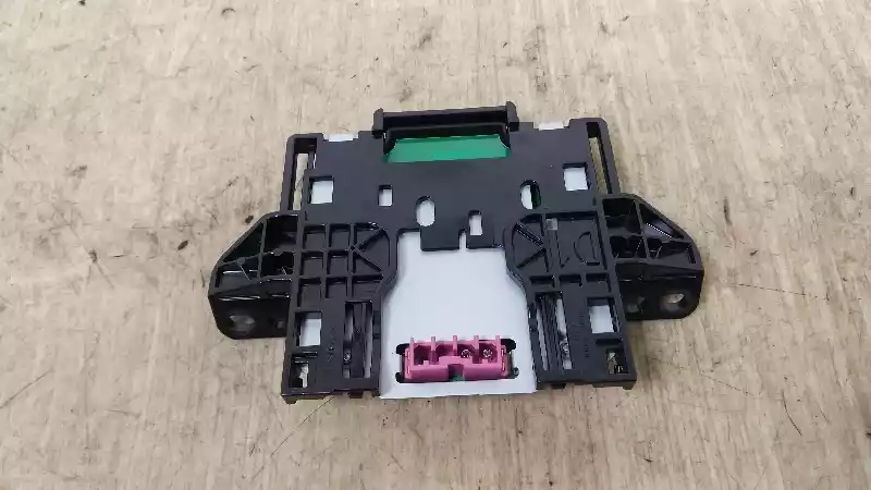Антенна  к Toyota RAV 4 2021