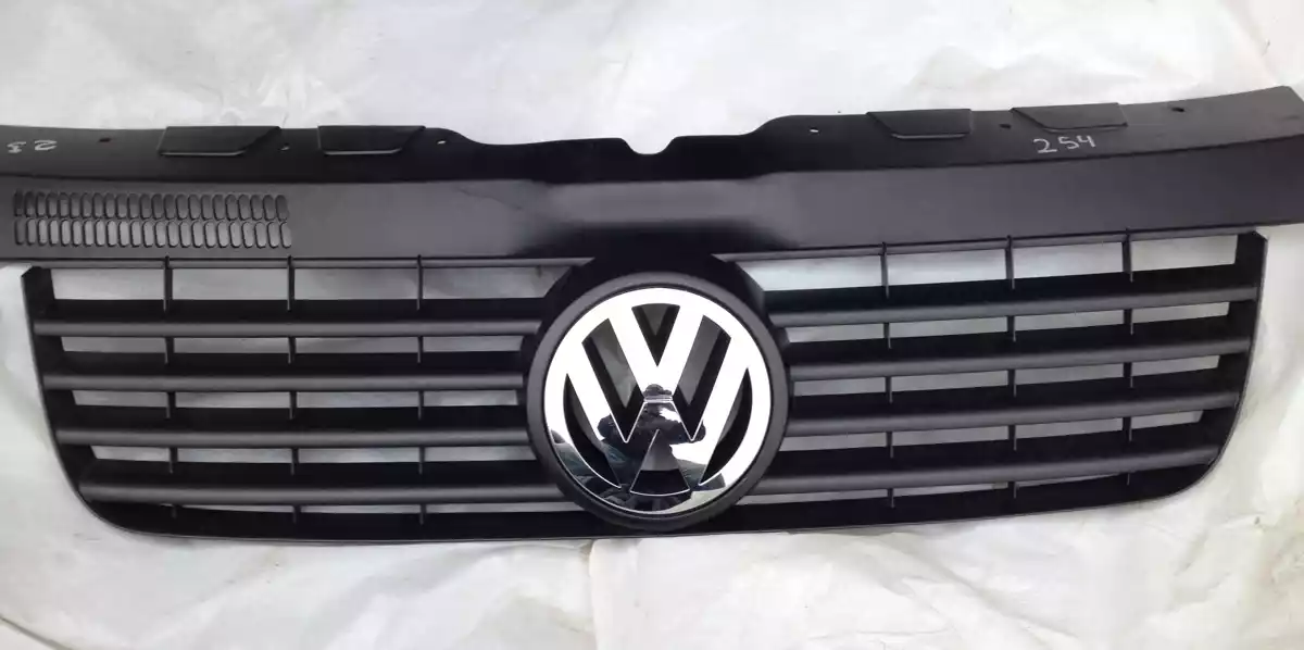 Решетка радиатора к Volkswagen Transporter 2009