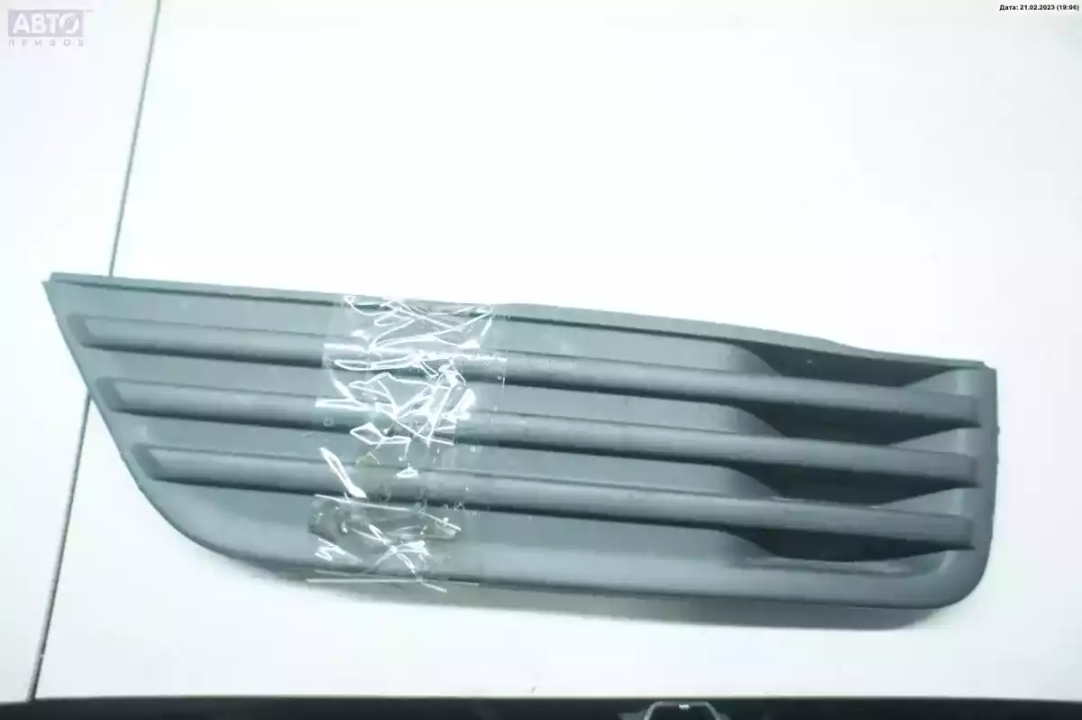 Решетка бампера к Ford Focus 2005