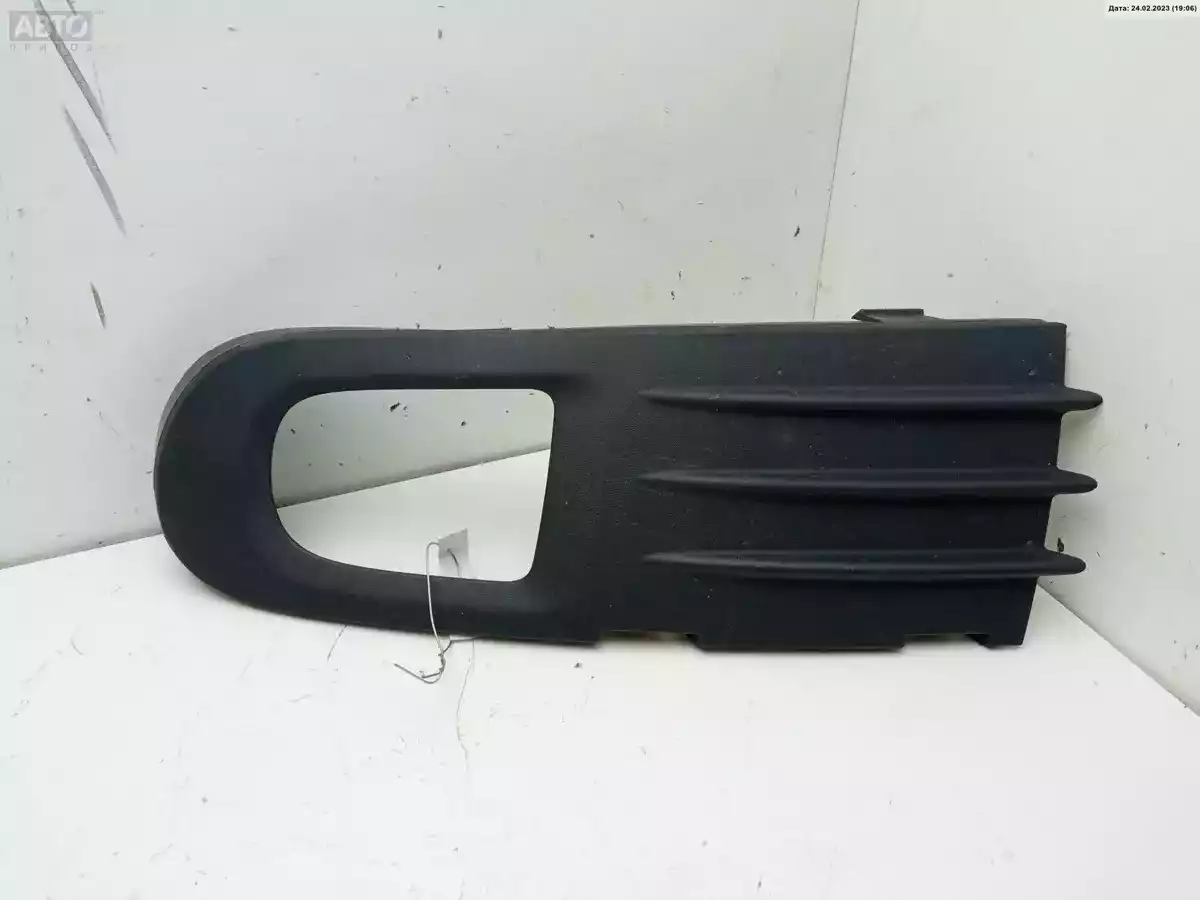 Решетка бампера к Volvo V50 2005
