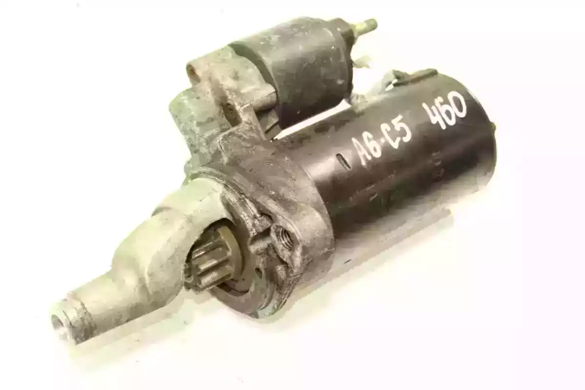 Стартер к Audi A4 2004
