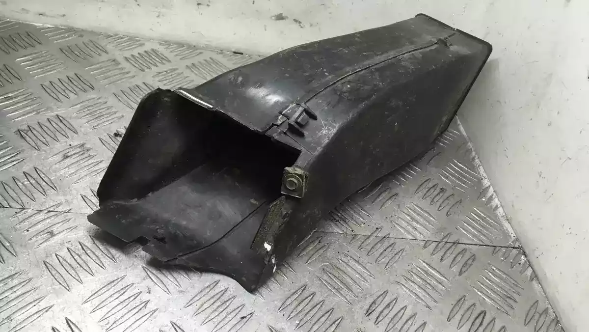 Воздуховод радиатора к BMW  2002