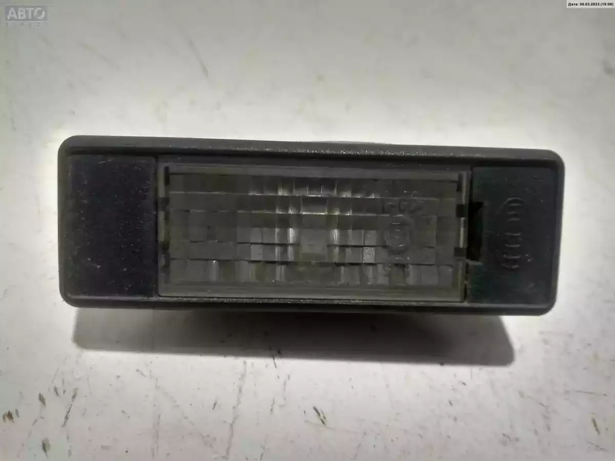 Накладка подсветки номера к Citroen C4 2005