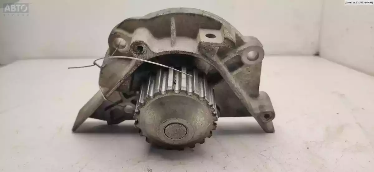 Помпа к Citroen C8 2003