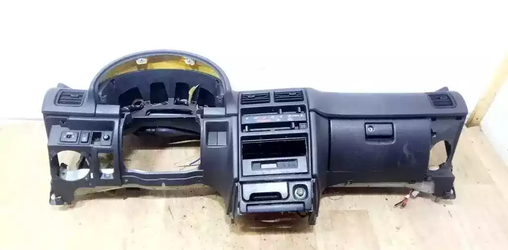 Бардачок к Suzuki Swift 1995