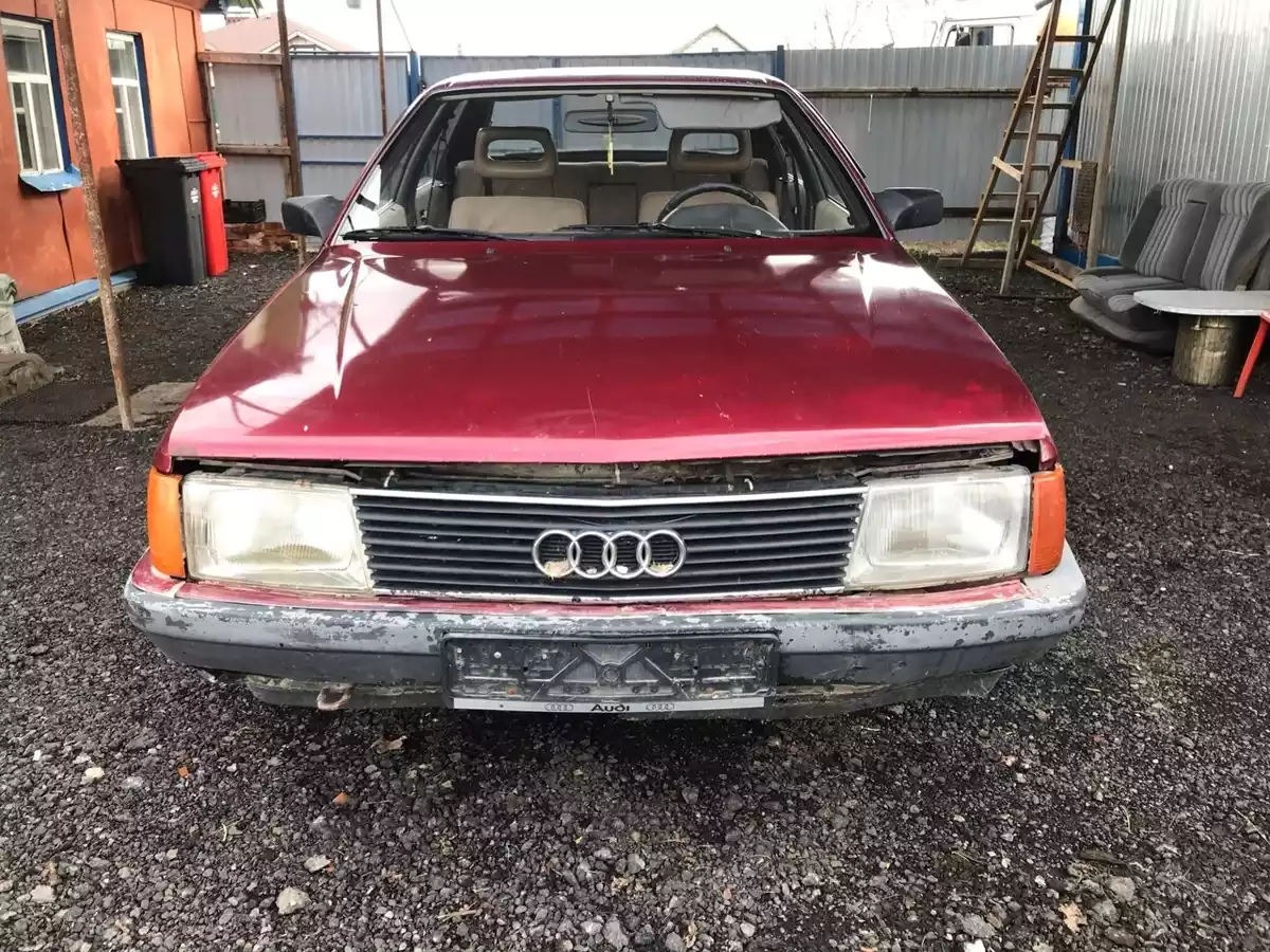 Двигатель к Audi 100 1986