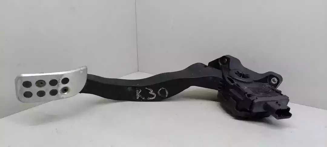 Педаль к Peugeot 1007 2007